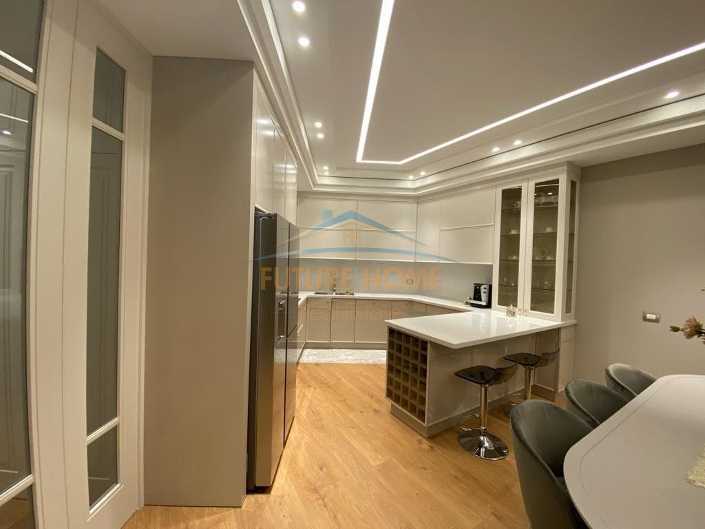 Shitet Apartament Luxury 3+1+2, Fusha e Aviacionit ,Tirane