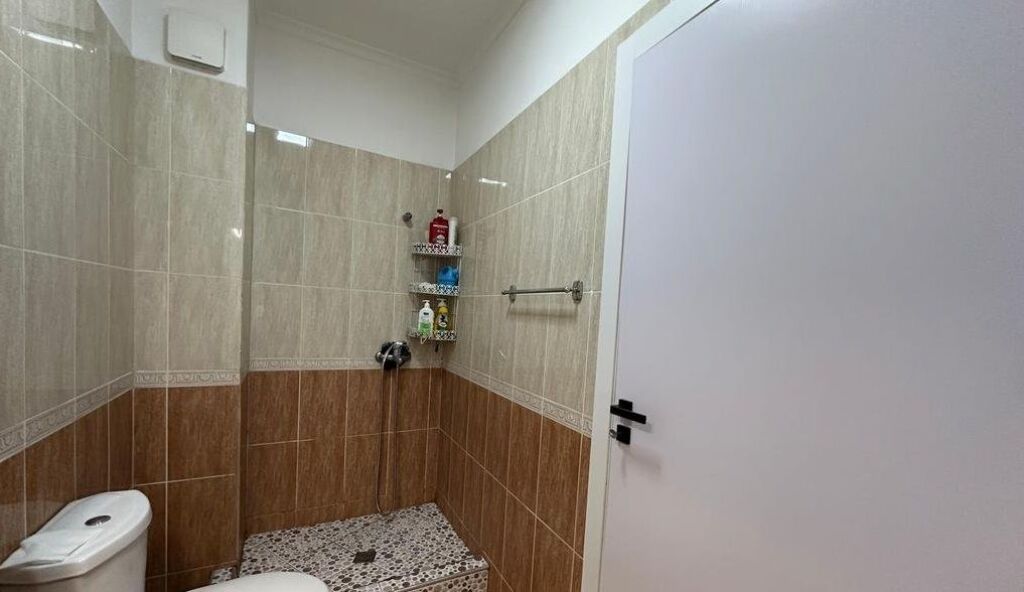 Shitet apartament 1+1, prane Bar-Oslo ne Astir!