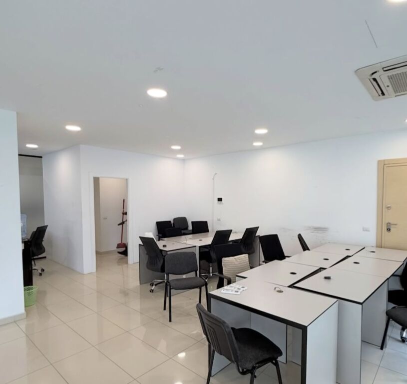 Ufficio Moderno in Affitto presso il Complesso Delijorgji 187 m2 !