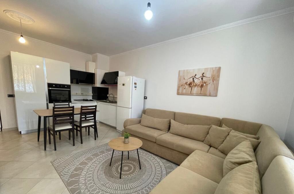Apartament 2+1 per shitje te Ali Demi