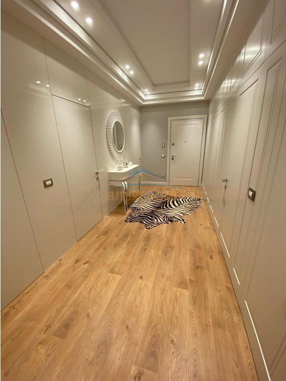 Shitet Apartament Luxury 3+1+2, Fusha e Aviacionit ,Tirane