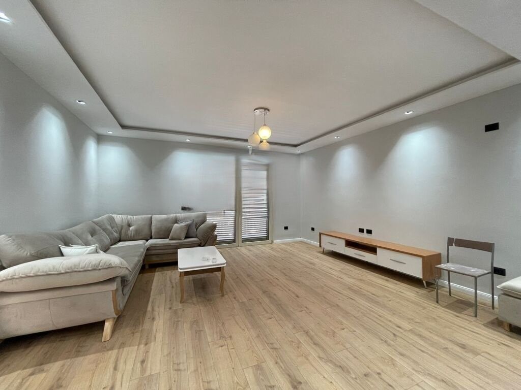 JAPIM ME QIRA APARTAMENT 2+1 KATE VILE TEK PALLATI I BRIGADES!!!