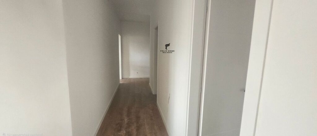 SHITET APARTAMENT 3+1 PAZARI RI 339.000 EURO