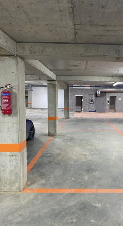 Univers city , 2 posti auto in vendita