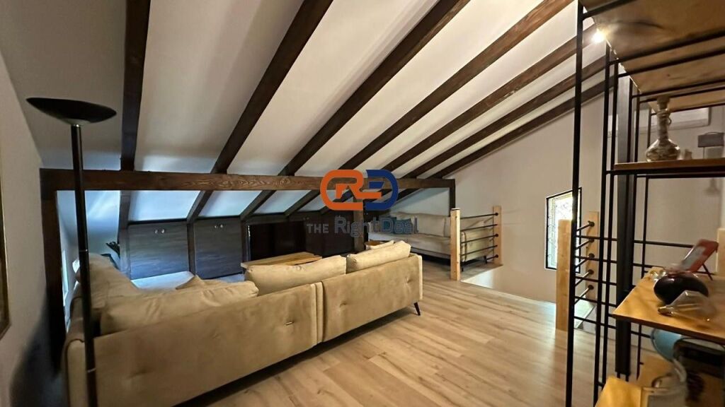 Ne Petrele, Jepet Vile Me Qira Me Pamje Fantastike!