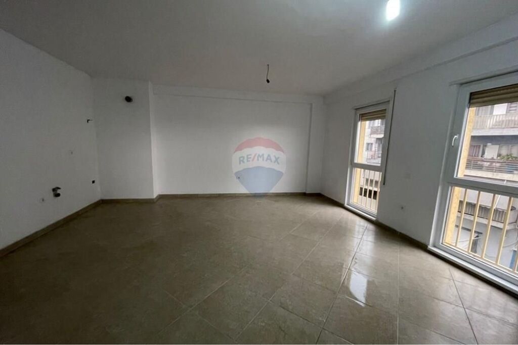 Shitet apartament 2+1 ,Rezidenca Euro-3D,Selite