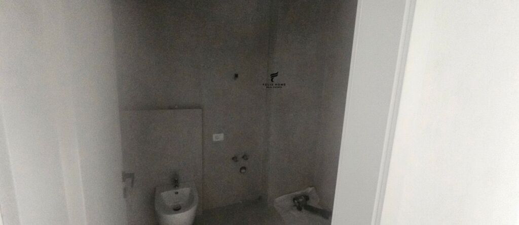 SHITET APARTAMENT 3+1 PAZARI RI 339.000 EURO