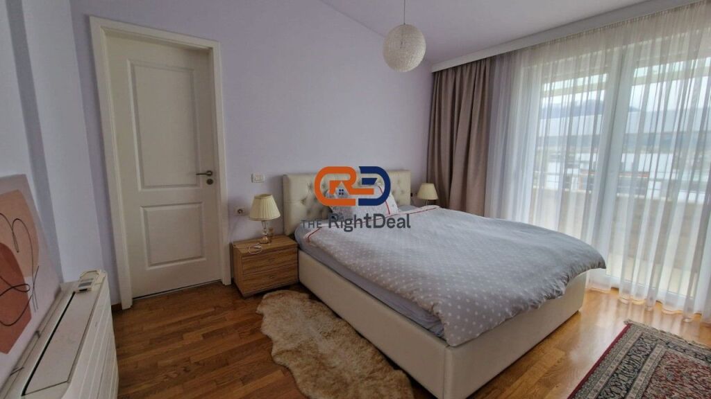 Tek Kompleksi Touch of the Sun, Jepet me Qera Super Penthouse Bashke me Post Parkimi