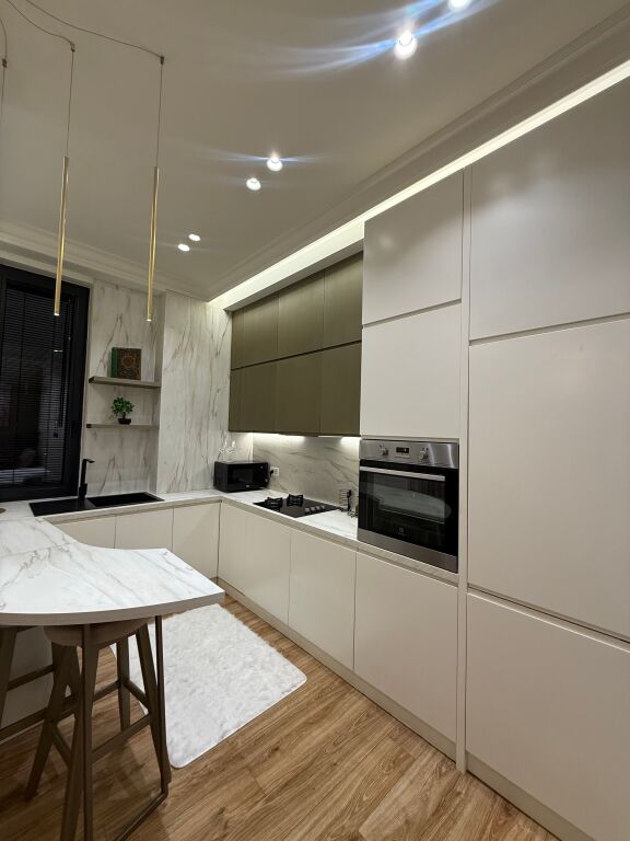 Apartment 2+1 including parking space for rent at park gate!