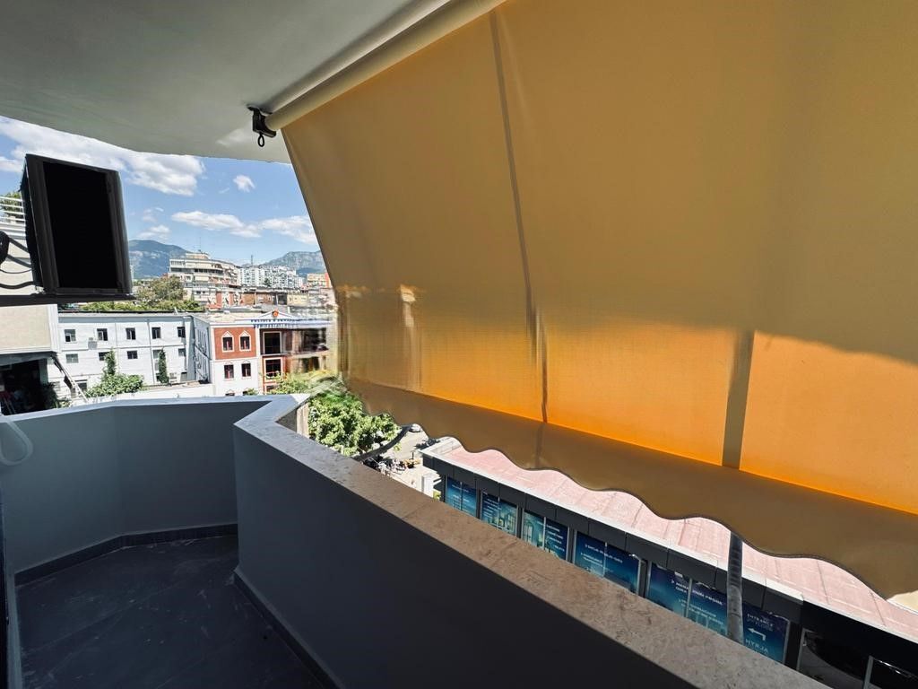 VENDIAMO 2 APPARTAMENTI 1+1 E 1 STUDIO, IN VIA MINE PEZA