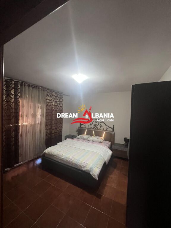 Apartment 3+1 at Komuna e Parisit near the "Kika 1" Complex in Tirana (ID 4231352)