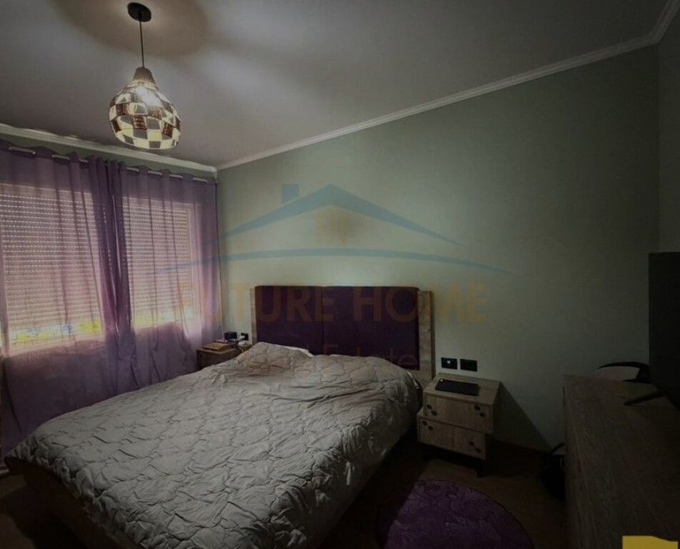 For sale, Apartment 2+1, Paris Commune