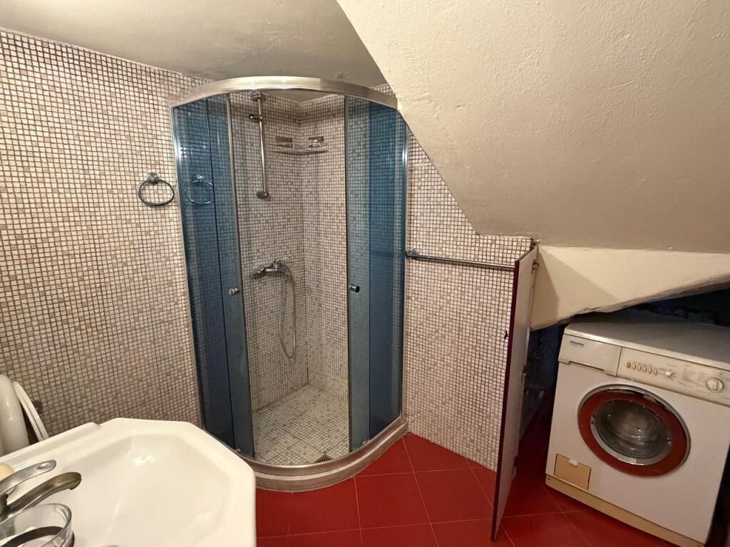 Apartment 1+1+Balcony for Rent at the Construction Engineering