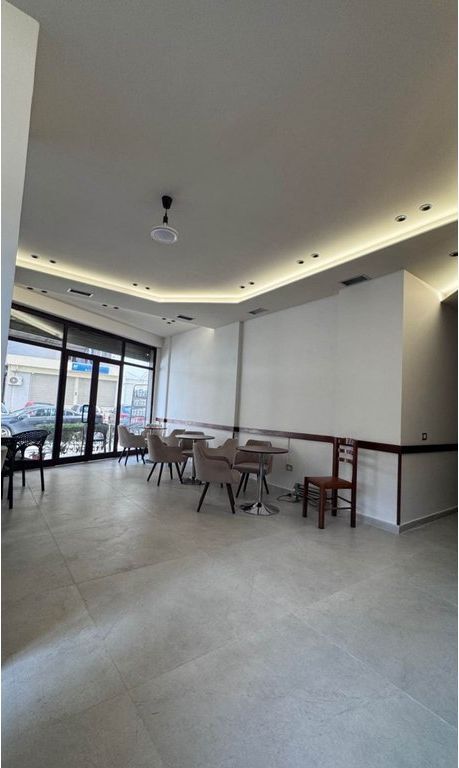 Bar / Restaurant 1+1 For Sale in Kinostudio, Tirana