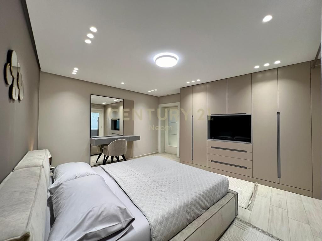 Apartament 2+1 me qira ne Qender