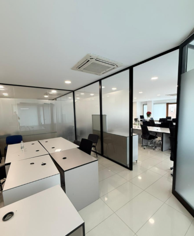 🏢 Ufficio in Affitto – Delijorgji    