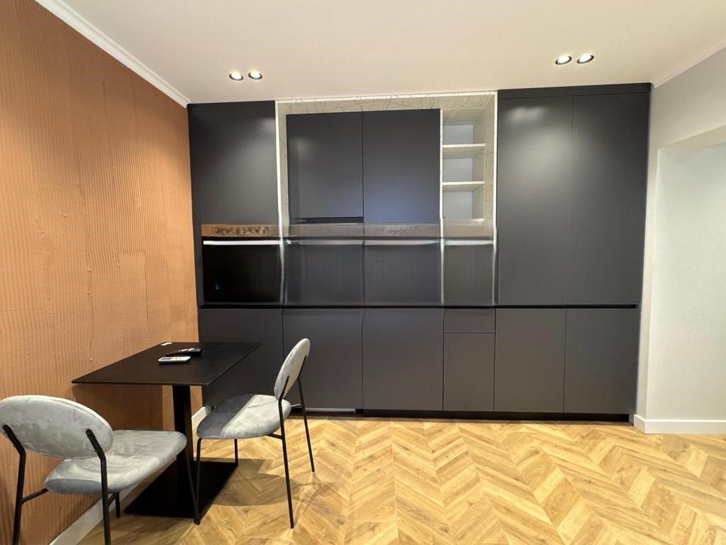 VENDIAMO 2 APPARTAMENTI 1+1 E 1 STUDIO, IN VIA MINE PEZA