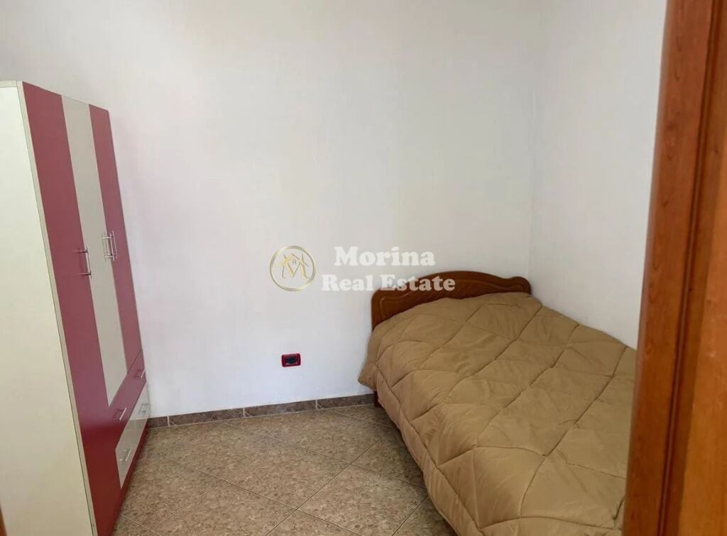 Qera | Shtëpi private 2 + 1 | Rruga e Dibrës | 430 €/muaj