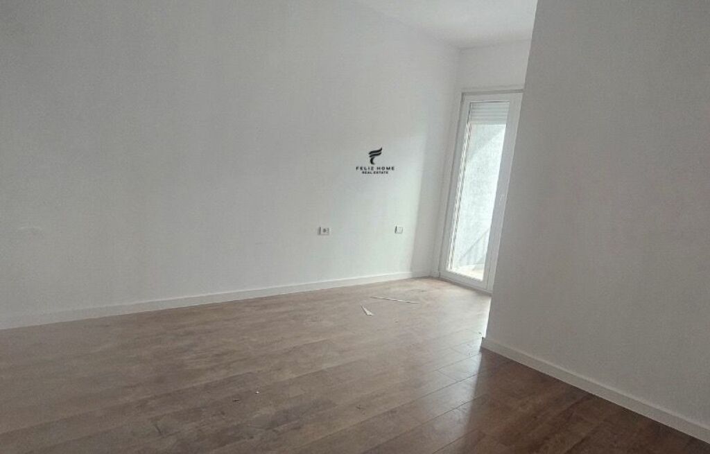 SHITET APARTAMENT 3+1 PAZARI RI 339.000 EURO