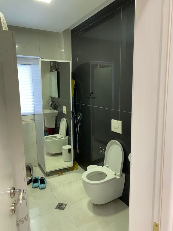 DYQAN ME QERA 85 M2 URA E NESHARAKUT 1.500 EURO