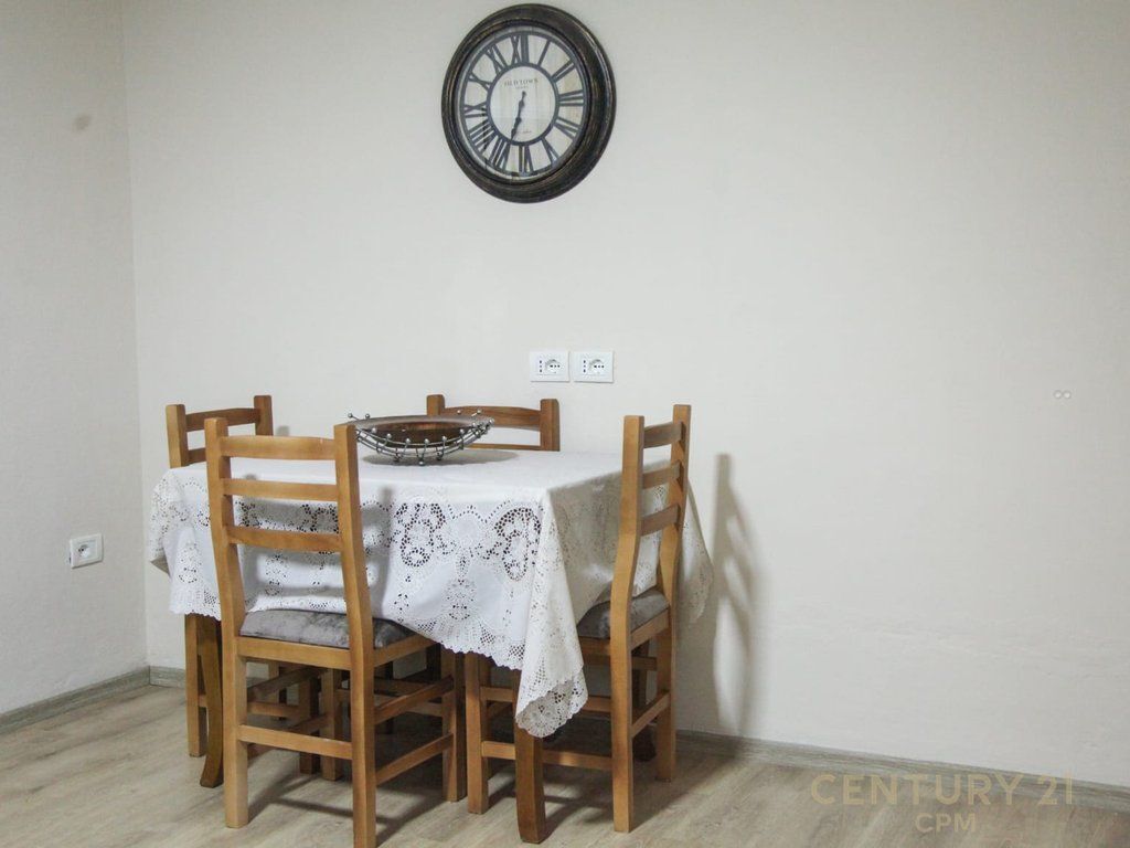 FOR RENT APARTMENT 2+1 NEAR PEDIATRICS