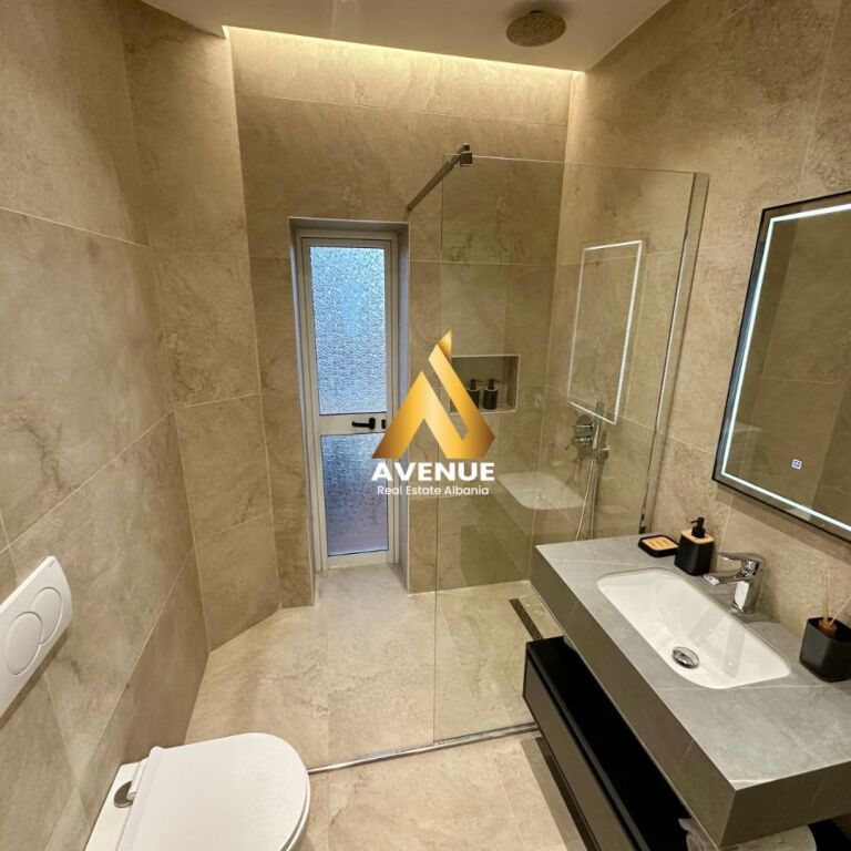 JEPET ME QERA APARTAMENT 2+1, PRANË RRUGËS ELBASANIT