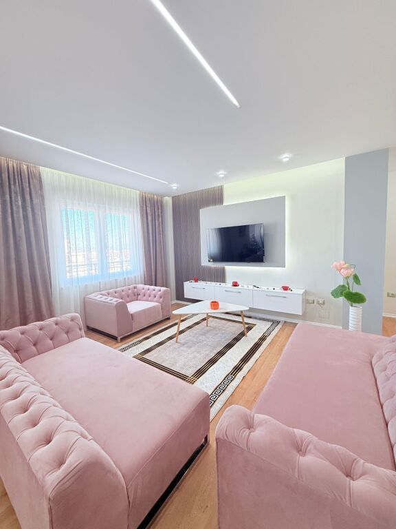 VENDESI APPARTAMENTO 3+1+2 MERCATO INDUSTRIALE,DURRËS