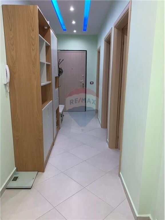 Apartament 3+1+2 per qira ne Fresk !