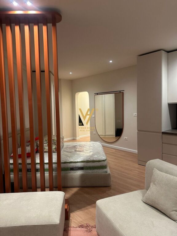 STUDIO APARTMENT FOR RENT IN ASTIR, VILA L 400 EURO