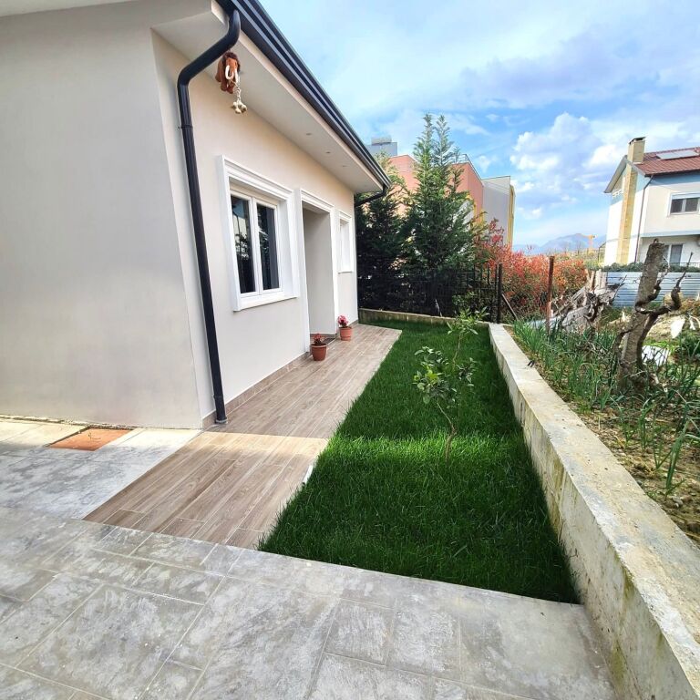 Tirane, jepet me qera apartament Kati 1, 100 m² 550 € (Rruga e Vilave)