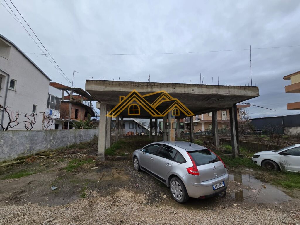 VENDESI CASA KARABINA 1 - PIANO TERRA A ISH KENETA DURRES IN VENDITA!