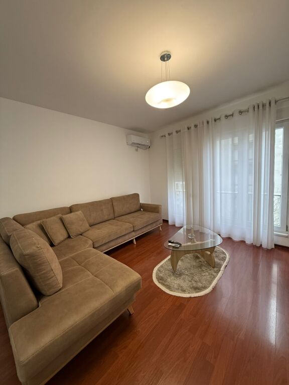 Jepet me qera apartament 1+1 Kompleksi Magnet!