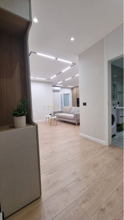 Appartamento 2+1 In Affitto a Komuna e Parisit, Via Medar Shtylla, Tirana - 900€!