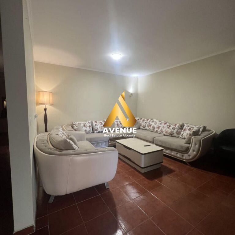 AFFITTASI APPARTAMENTO 3+1 – ARREDATO - COMUNE DI PARIGI