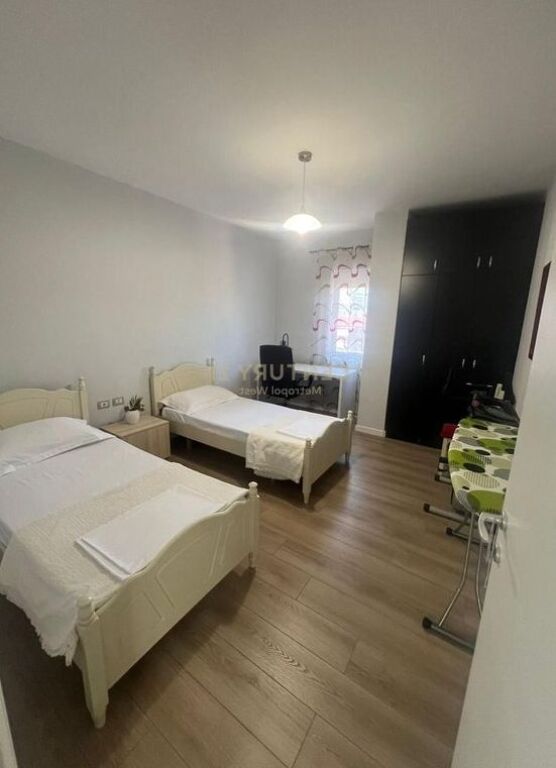 Affittasi 2+1 in Via Barrikadave!