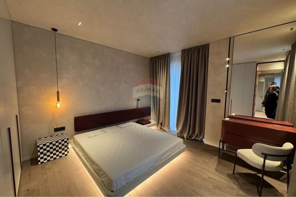 Jepet Apartament 1+1 me qira tek Lion Park