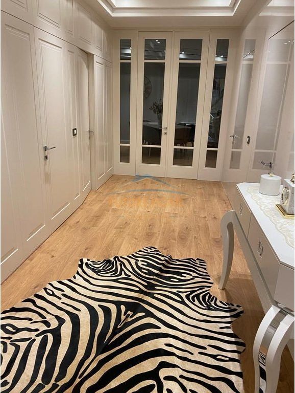 Shitet Apartament Luxury 3+1+2, Fusha e Aviacionit ,Tirane