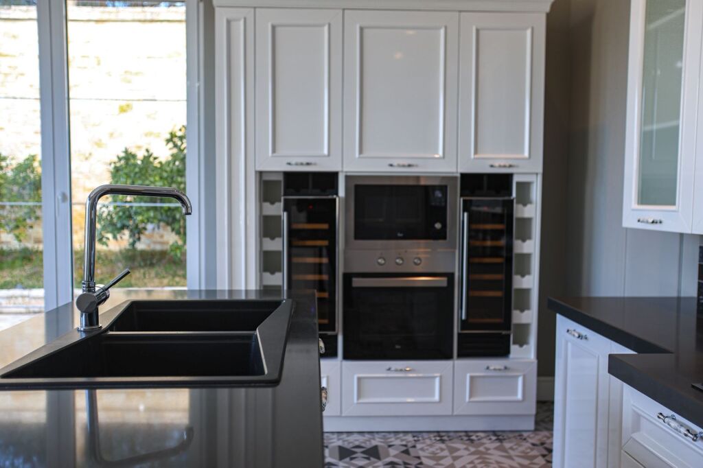 Jepet me qira vile 3 kateshe me pishine!