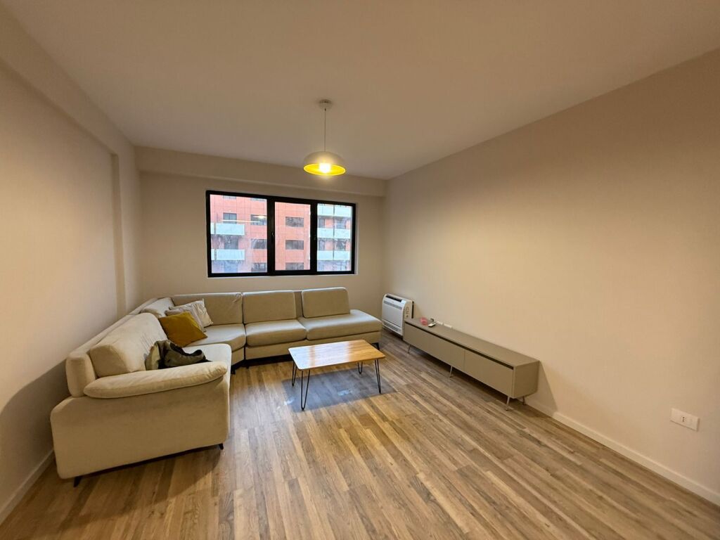 🏡 Jepet me qera apartament 1+1 me post parkimi 📍 Astir, pranë Vilës L2💶 Çmimi: 550 € / muaj