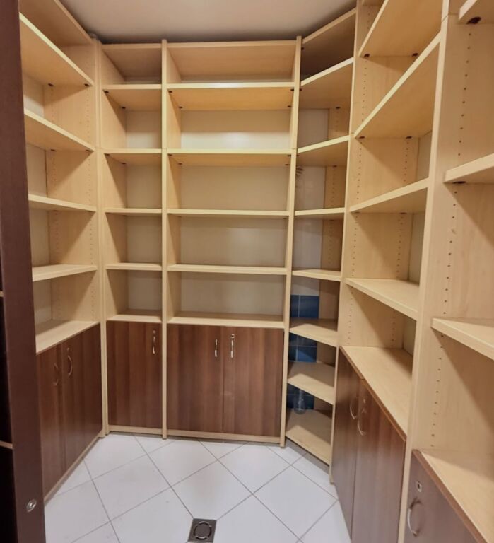 Affittiamo Spazio per Ufficio presso il Complesso Delijorgji