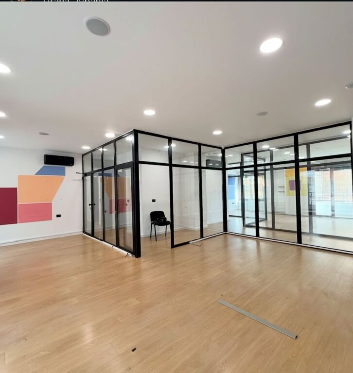 Affittiamo Spazio per Ufficio presso il Complesso Delijorgji