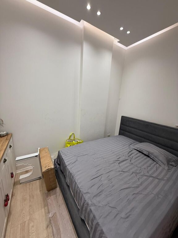 SHITET APARTAMENT 2+1 ME OBORR QERRET,NGJITUR ME HOTEL SUPREME