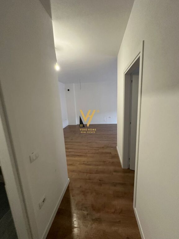 JEPET ZYRE 110 M2 ME QIRA TE 5 MAJI 85.000 LEKE