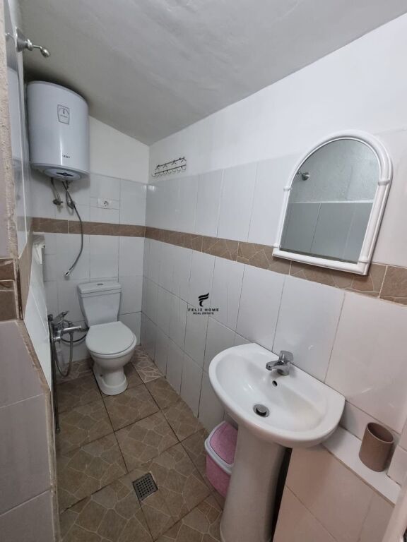 MONOLOCALE IN AFFITTO 21 DICEMBRE 30.000 LEKE