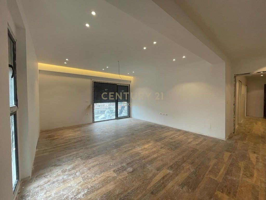 APPARTAMENTO 2+1 IN VENDITA IN VIA KOKONOZEVE, PORCELAN !!