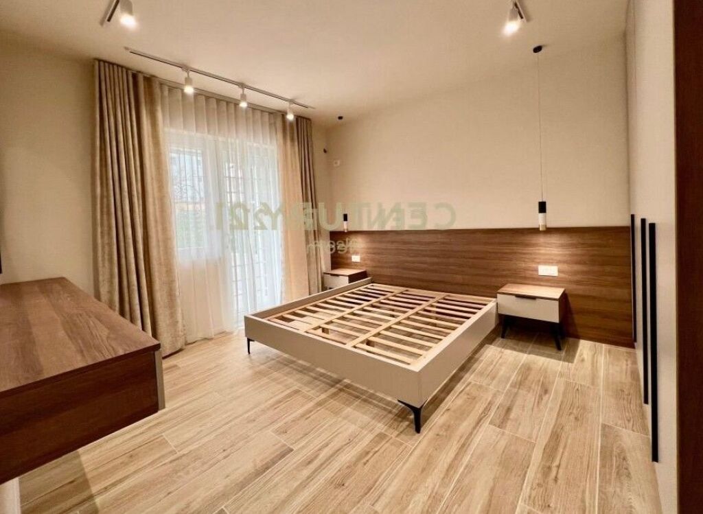 AFFITTO, APPARTAMENTO MODERNO 2+1 con CORTILE e 2 POSTI AUTO