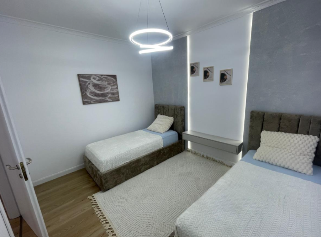 🏢 Shitet Apartament 2+1 – EJA Studio, Astir