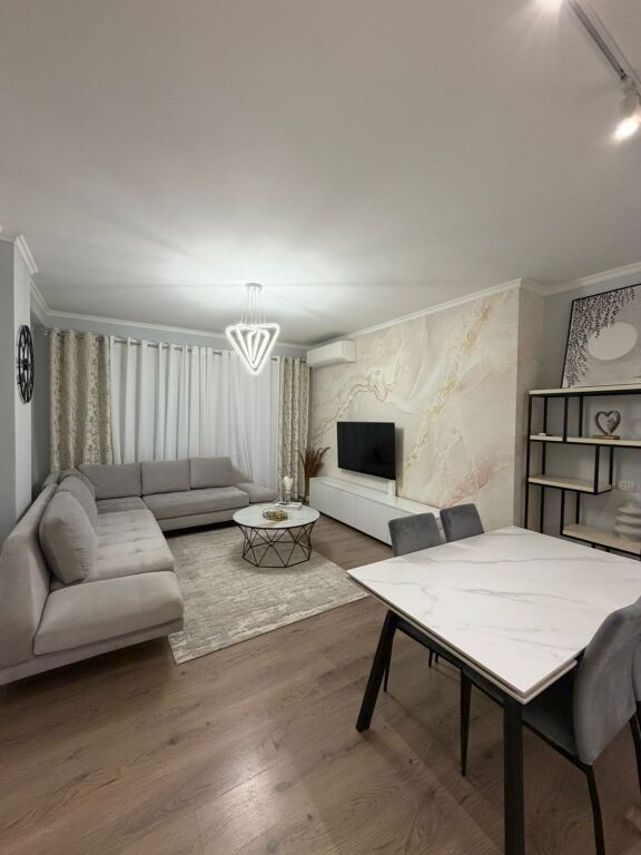 Ofrohet per qera apartament 1+1 liqeni i thate