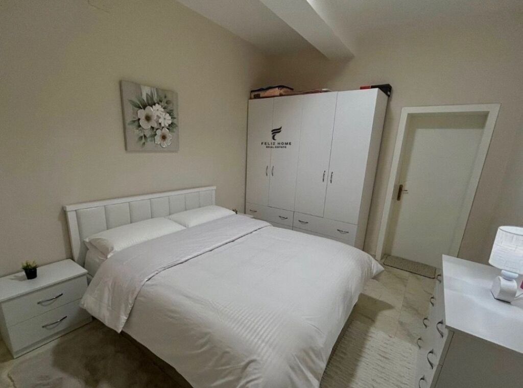 APARTAMENT ME QERA 1+1 RRUGA E DIBRES 60.000 LEKE