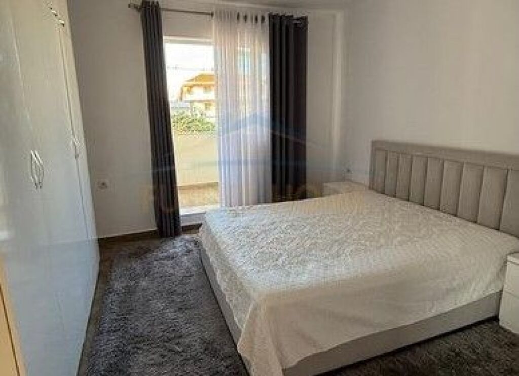 Affitto, Appartamento 1+1+Posto Auto, Via 5 Maji, Tirana